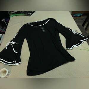 NWT Cable & Gauge bell bottom tie sleeve top size XL